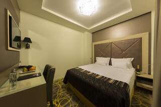 Отель Exclusive Hotel & More Сибиу Улучшенный двухместный номер с 1 кроватью или 2 отдельными кроватями-4